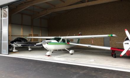 HB-CXA in neuem Hangar